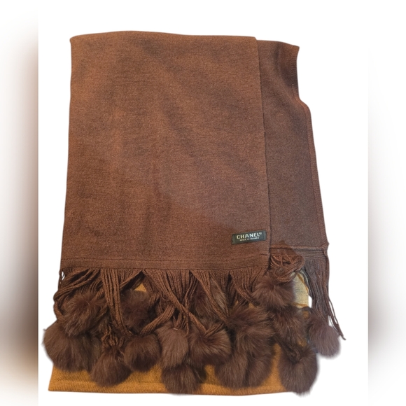 Chanel scarf/wrap - Picture 1 of 8